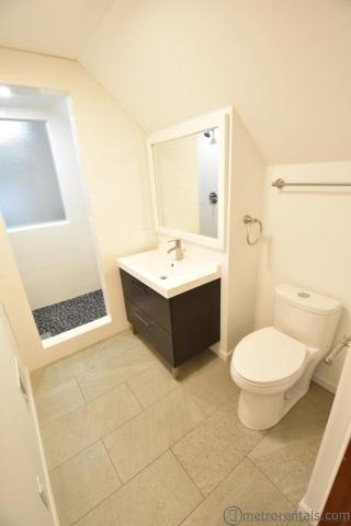 2nd floor bathroom
